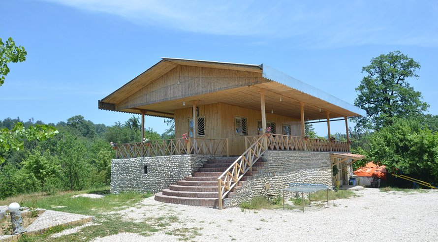 کلبه چوبی نیما جاسک